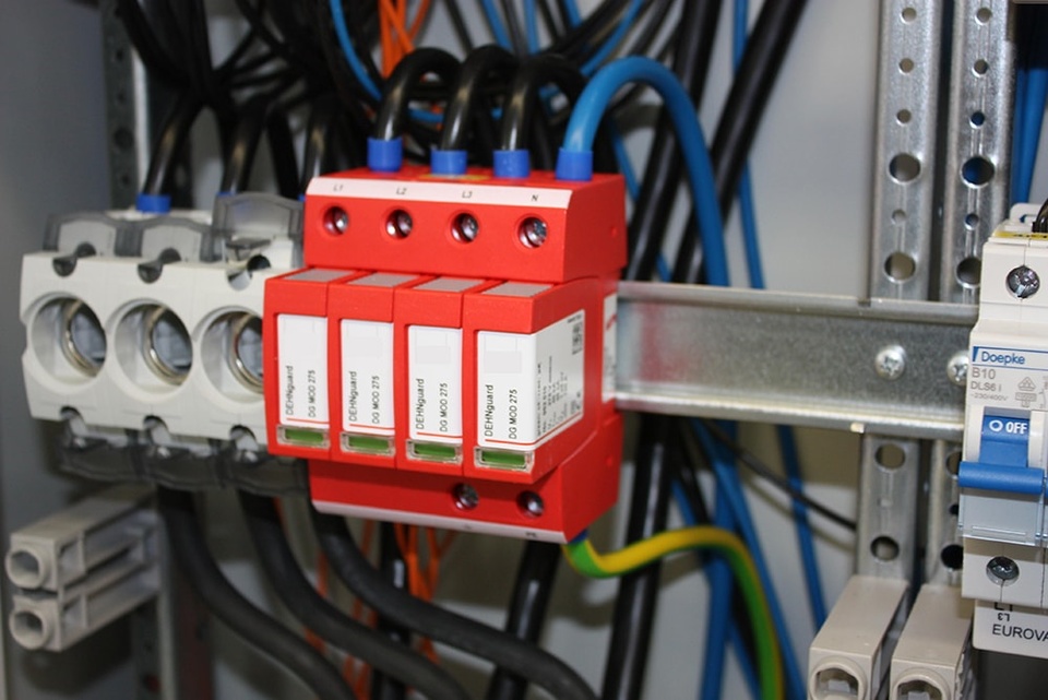 U berspannungsschutz bei Elektrotechnik Roland Friedrich in Freital